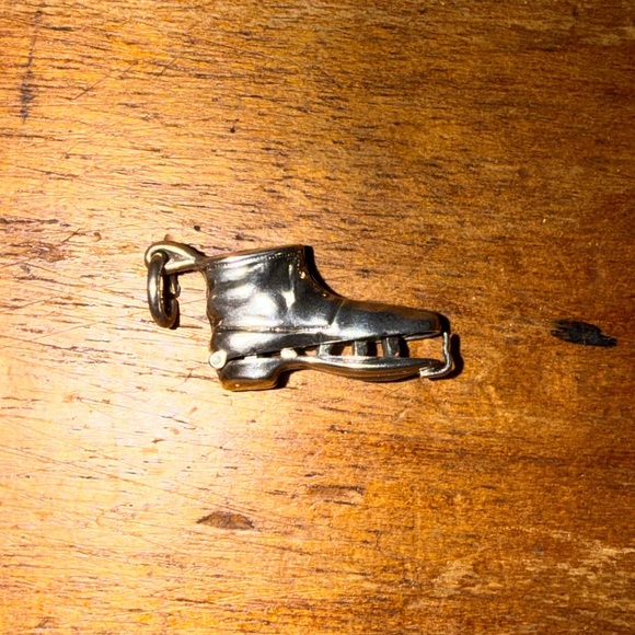 Other - Vintage sterling Silver shoe charm (charm opens)